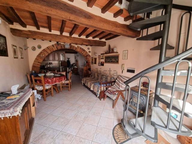 Casa in vendita a Montevarchi, Toscana