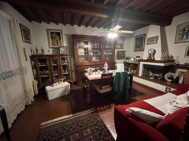 Casa in vendita a Signa, Toscana