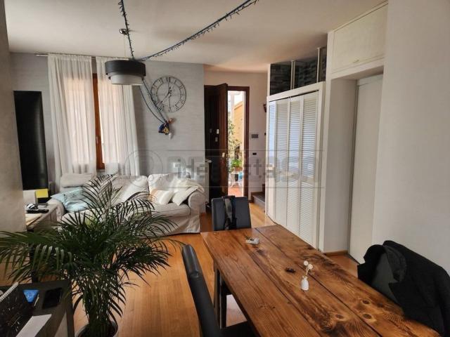 Casa in vendita a Cerretti, Santa Maria a Monte