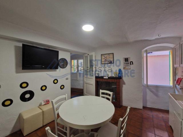 Casa in vendita a Badalucco, Liguria