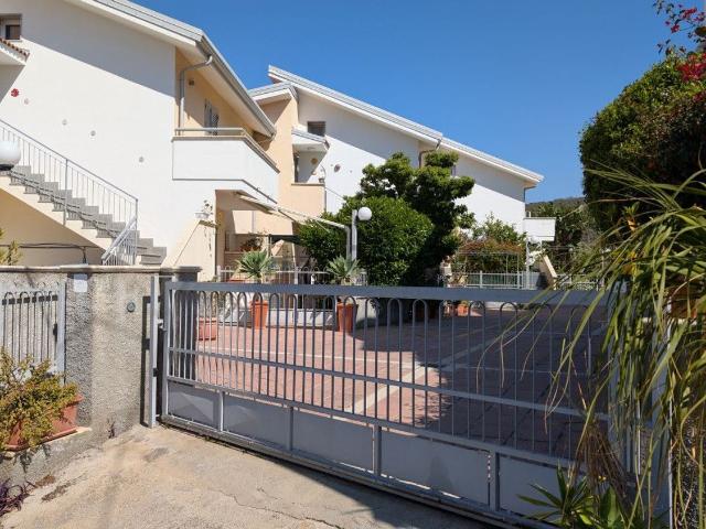 Casa in vendita a Calabria, Reggio Calabria