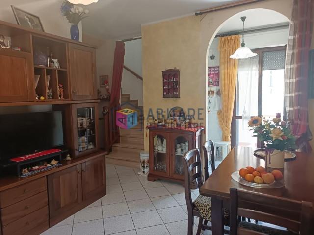 Casa in vendita a Gabbro, Rosignano Marittimo