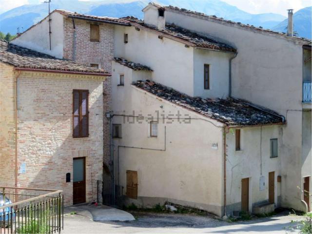 Casa in vendita a Romani, Marche