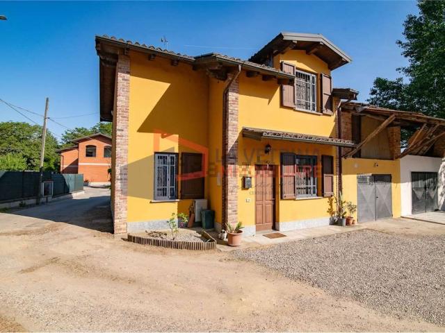 Casa in vendita a Cura Carpignano, Lombardia