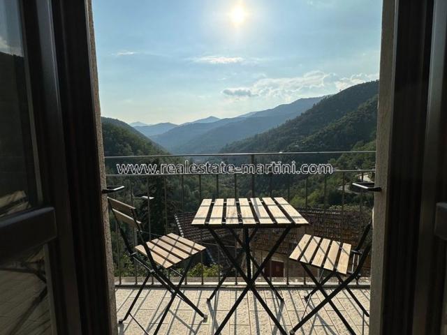 Casa in vendita a Apricale, Liguria