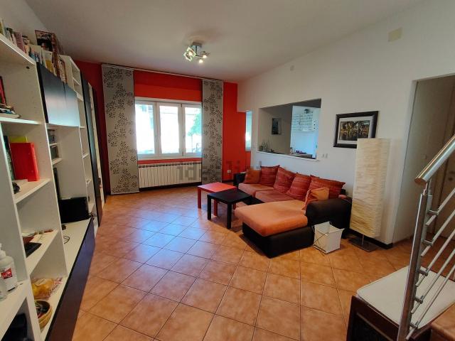 Casa in vendita a Servola-Chiarbola-Valmaura-Borgo San Sergio, Villa Opicina
