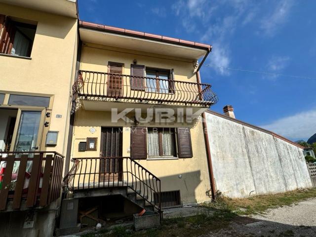 Casa in vendita a Villaggio Burieit, Cavazzo Carnico / Cjavaç