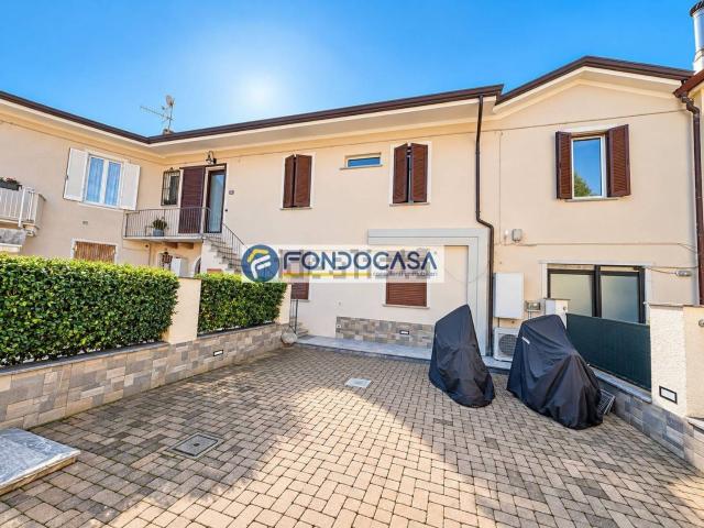 Casa in vendita a Poggioletto, Massa