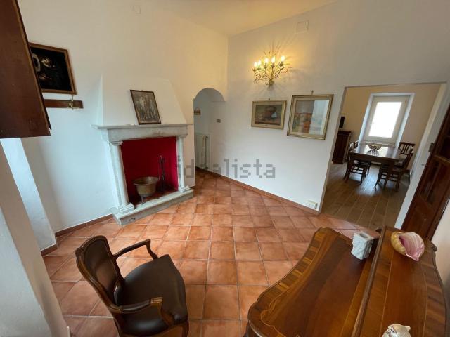 Casa in vendita a Ameglia, Liguria