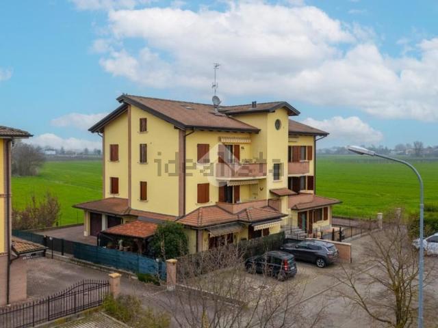 Casa in vendita a Cadelbosco di Sopra