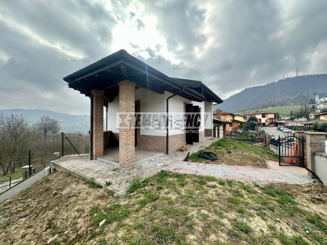 Casa in vendita a Unione dei comuni del Frignano, Serramazzoni