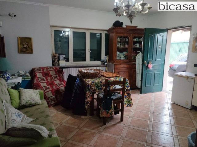 Casa in vendita a Villa Fastiggi, Marche