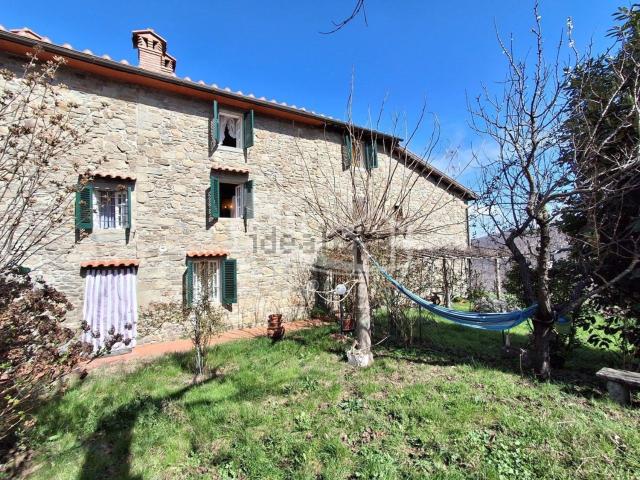 Casa in vendita a Castel San Niccolò, Toscana