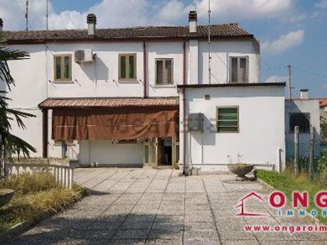 Casa in vendita a Unione Terre e Fiumi, Berra