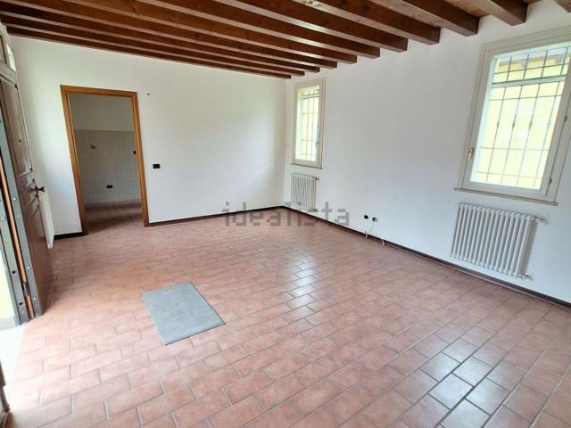 Casa in vendita a Modena, San Damaso