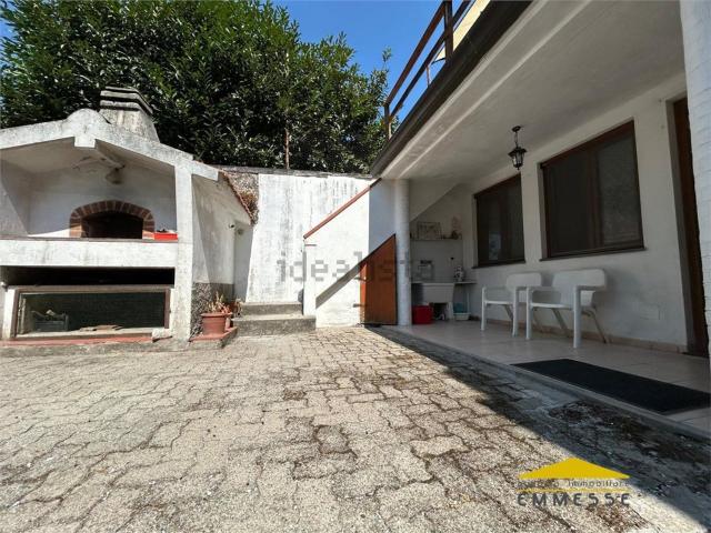Casa in vendita a Borgo del Ponte, Massa