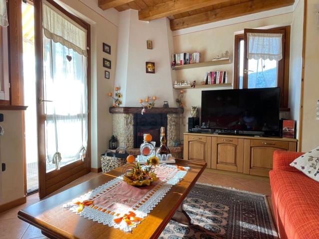 Casa in vendita a Comunità Montana della Valle Brembana, Costa Di Serina