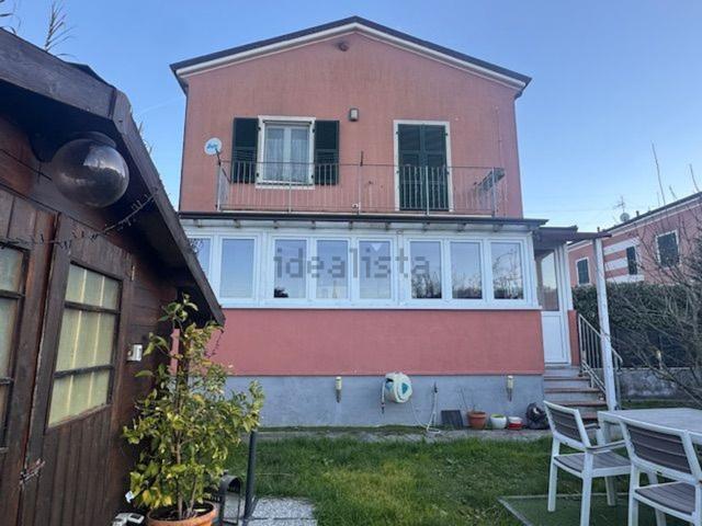 Casa in vendita a Vezzano Ligure, Liguria
