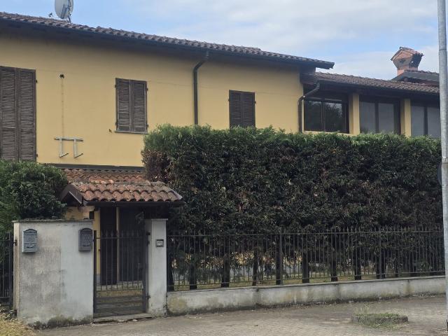 Casa in vendita a Roncaro, Lombardia