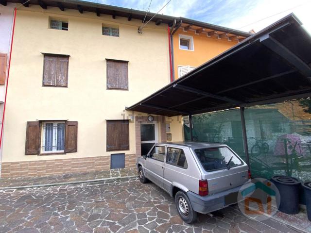 Casa in vendita a Lucinico / Ločnik / Luzinìs, Gorizia