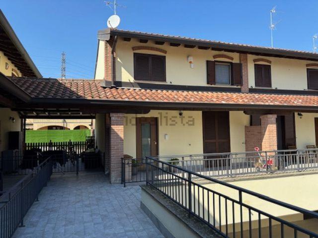 Casa in vendita a Cascina Aguzzafame, Vigevano