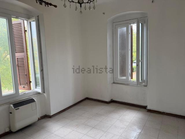 Casa in vendita a Sarzana, Liguria