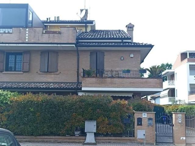 Casa in vendita a Carpi, Modena