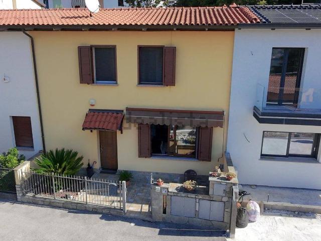 Casa in vendita a Chiuso, Lecco