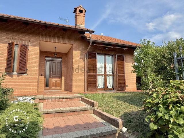 Casa in vendita a Valfenera, Asti
