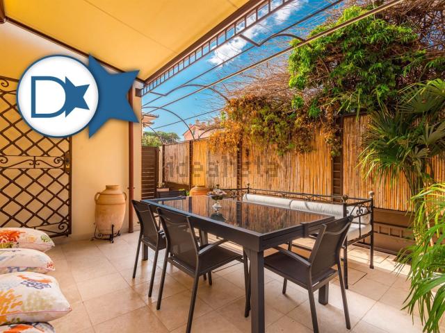 Casa in vendita a Roma Imperiale, Forte Dei Marmi