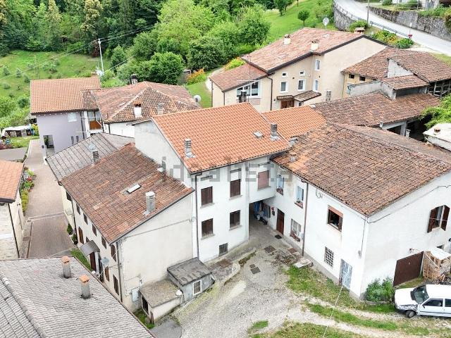 Casa in vendita a Velo D'astico, Veneto