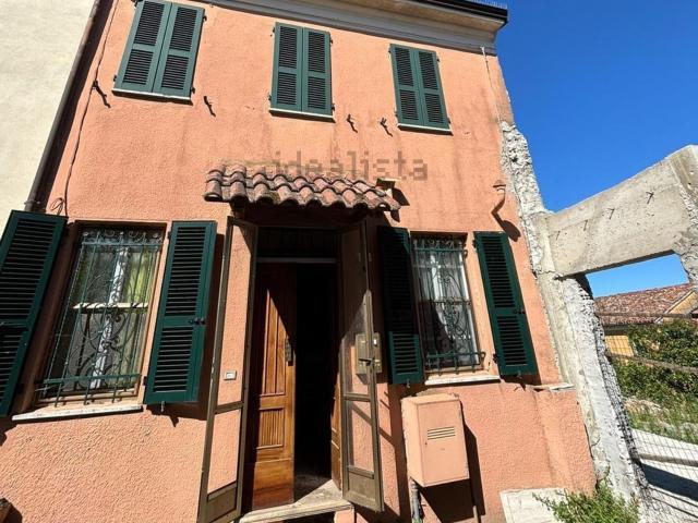 Casa in vendita a Fornello, Ziano Piacentino