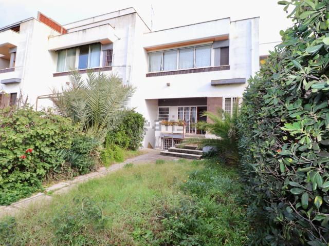 Casa in vendita a Marina di Tor San Lorenzo, Roma Capitale