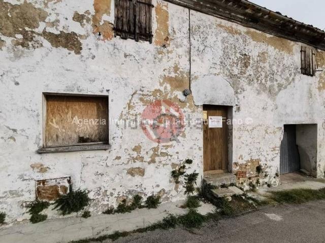 Casa in vendita a Fenile, Marche