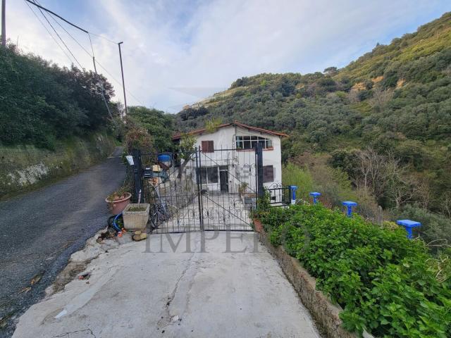 Casa in vendita a Ventimiglia, Liguria