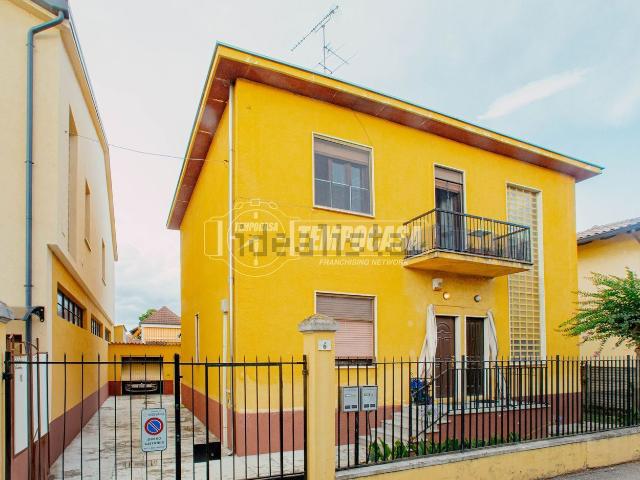 Casa in vendita a Vigevano, Lombardia
