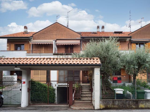 Casa in vendita a Rovagnasco, Segrate