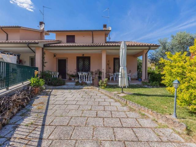 Casa in vendita a Roma Capitale, Lazio