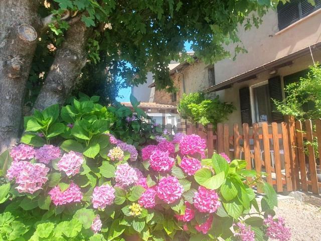 Casa in vendita a Lugagnano Val D'arda, Reggio Emilia
