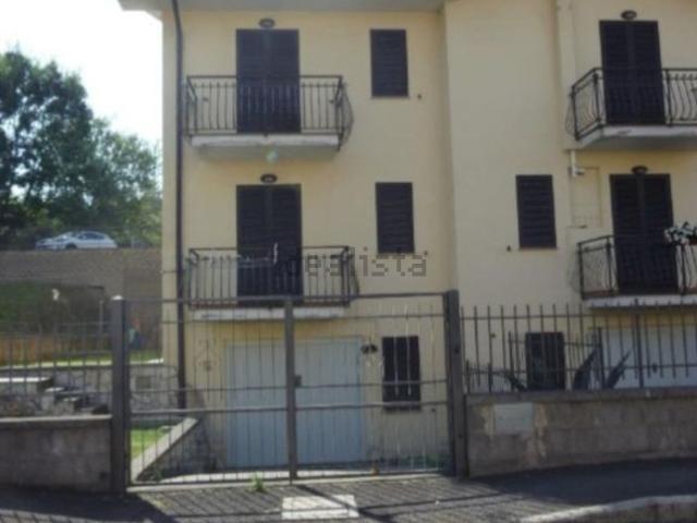 Casa in vendita a Acquapendente, Viterbo
