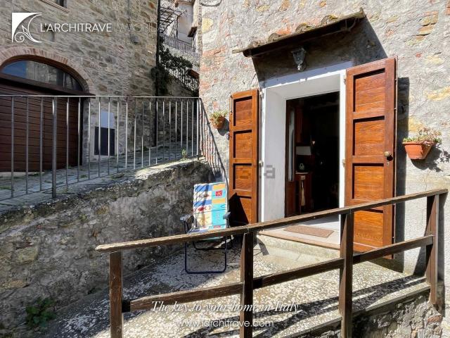 Casa in vendita a Castelnuovo Val Di Cecina, Toscana
