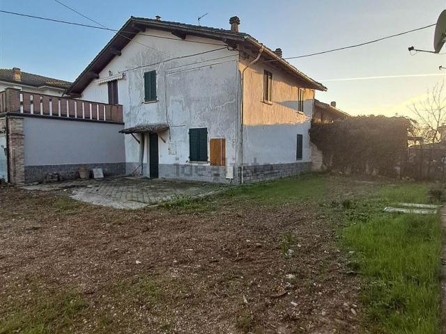 Casa in vendita a Borgonovo Val Tidone, Reggio Emilia