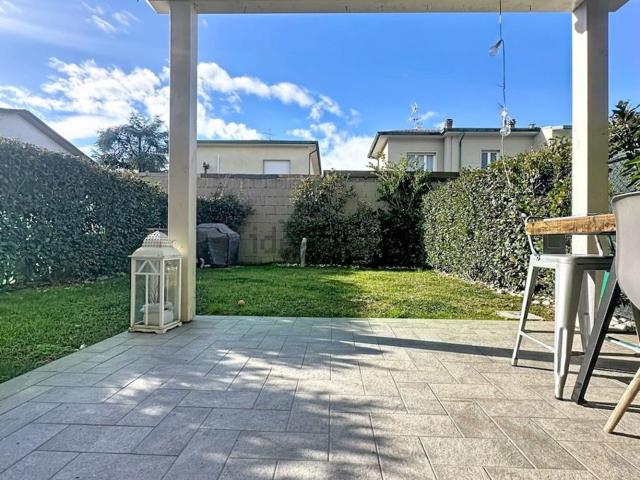 Casa in vendita a Forcone, Viareggio