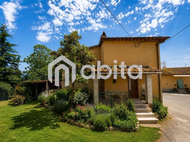 Casa in vendita a Montevarchi, Toscana