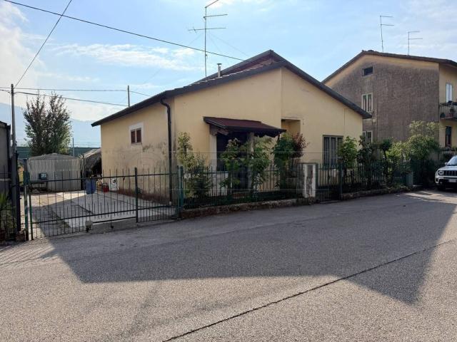 Casa in vendita a Alte Ceccato, Montecchio Maggiore