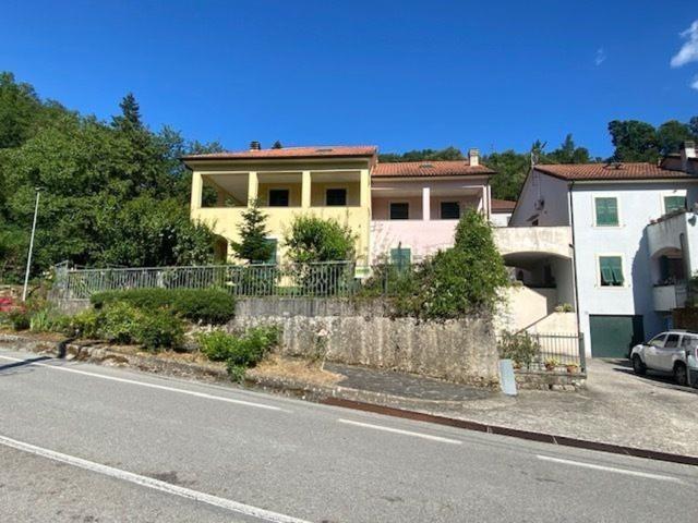 Casa in vendita a Varese Ligure, La Spezia
