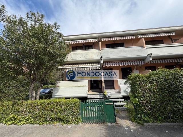 Casa in vendita a Marina Di Massa, Toscana