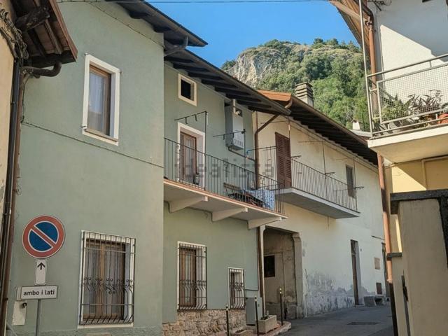 Casa in vendita a Unione dei comuni del Medio Verbano, Sangiano