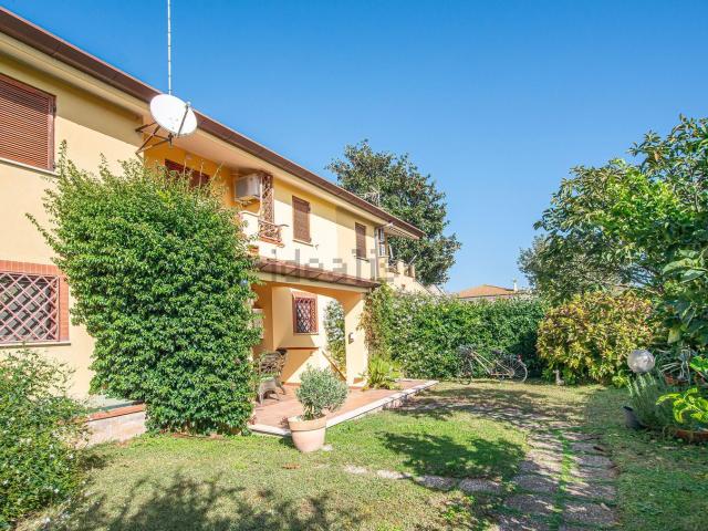 Casa in vendita a Sabaudia, Lazio