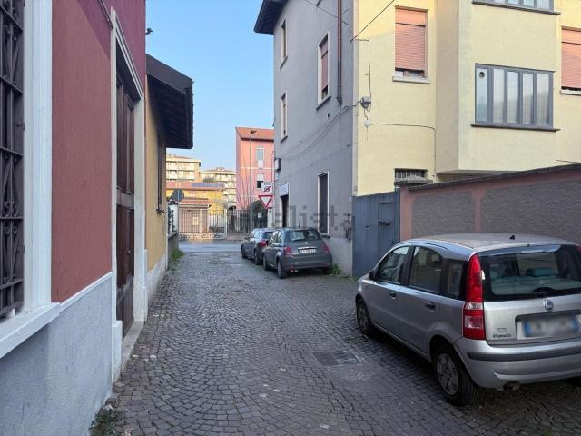 Casa in vendita a Municipio 7, Milano